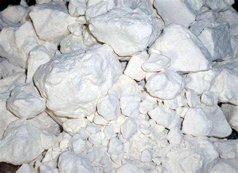  Kaolin, Seramiklerin Gizli Kahramanı ve Kağıt Üretiminin Sıradan Şampiyonu!